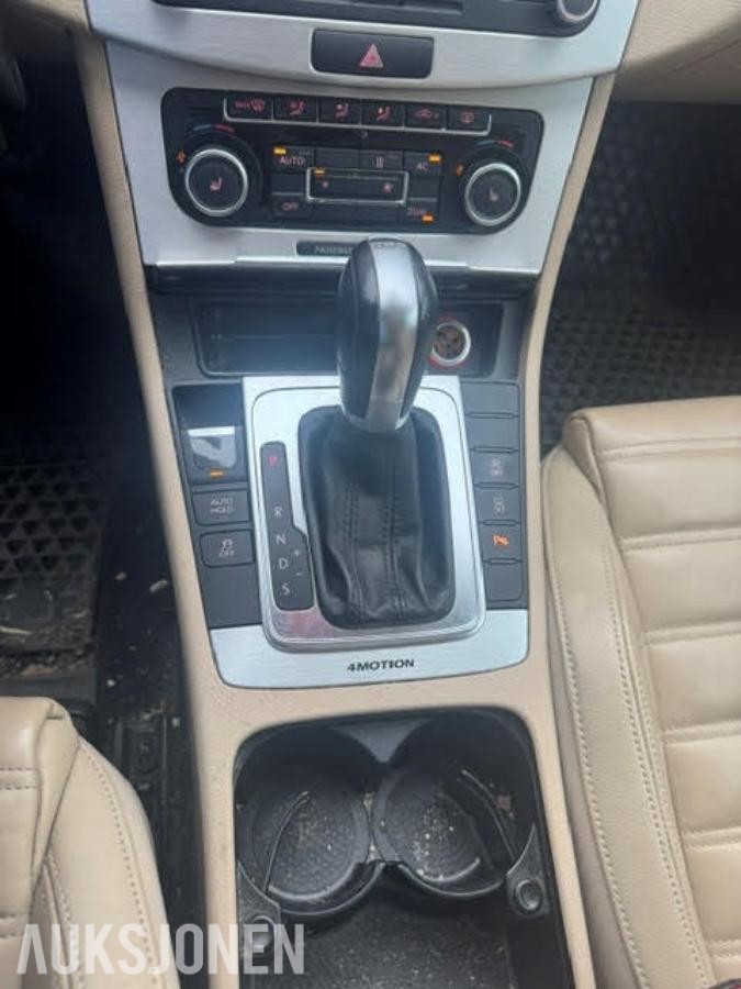 2011 Volkswagen Passat Highline 2.0 TDI 170hk 4MOTION Automat, Soltak